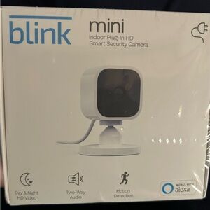 Amazon Blink Mini Indoor Plug-In HD Smart Security Camera - White